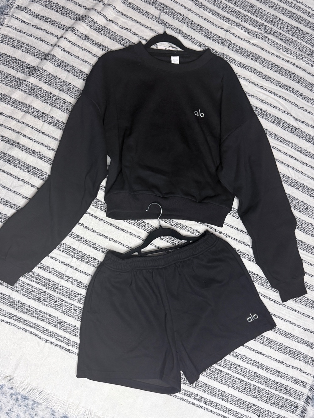 ALO Yoga Black Elastic-Waist Shorts